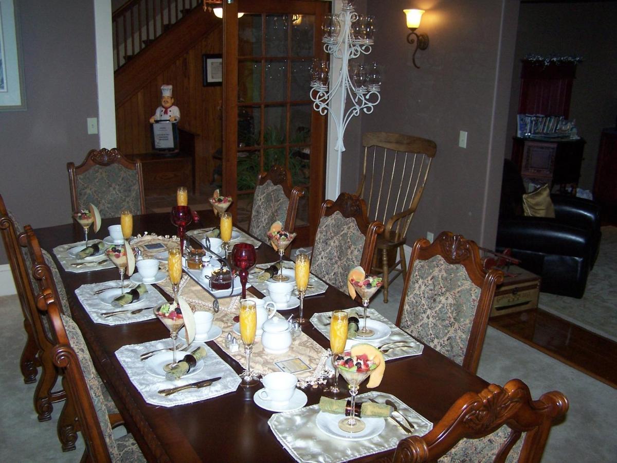 Creighton Manor Inn Bed & Breakfast Орілья Екстер'єр фото