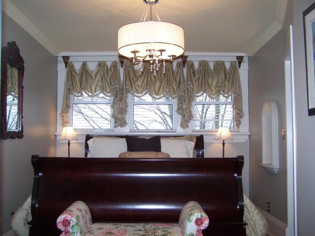 Creighton Manor Inn Bed & Breakfast Орілья Номер фото