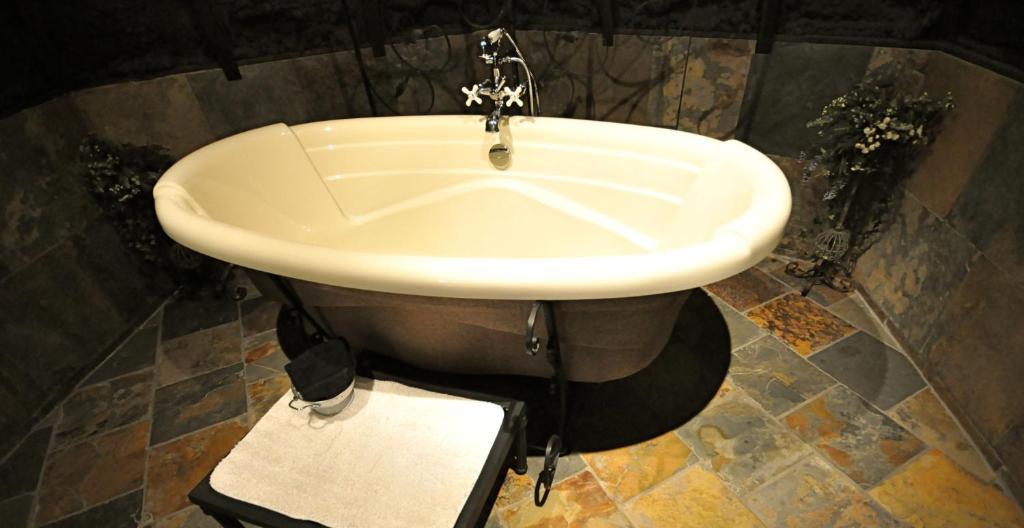 Creighton Manor Inn Bed & Breakfast Орілья Екстер'єр фото